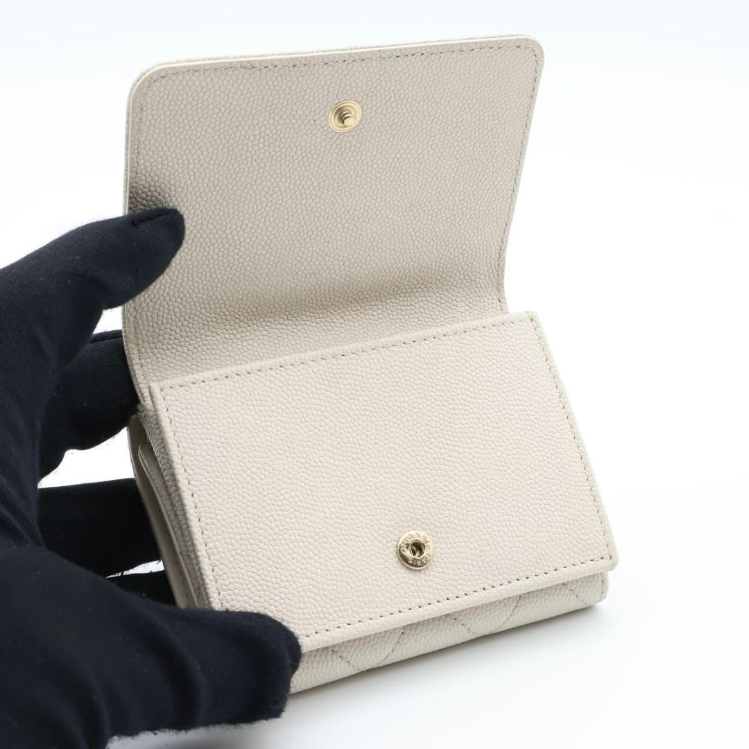 【極美品】CHANEL マドモアゼル　三つ折り財布　オフホワイト