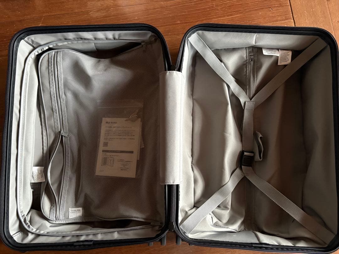 無印良品　ハードキャリーケース（３６Ｌ）