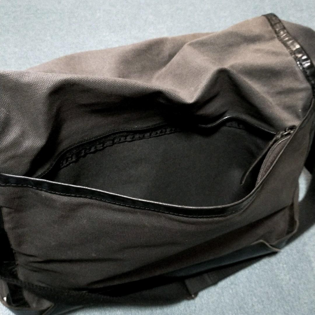 property of レザー　キャンバス　ショルダーバッグ　鞄　ポスタルコ