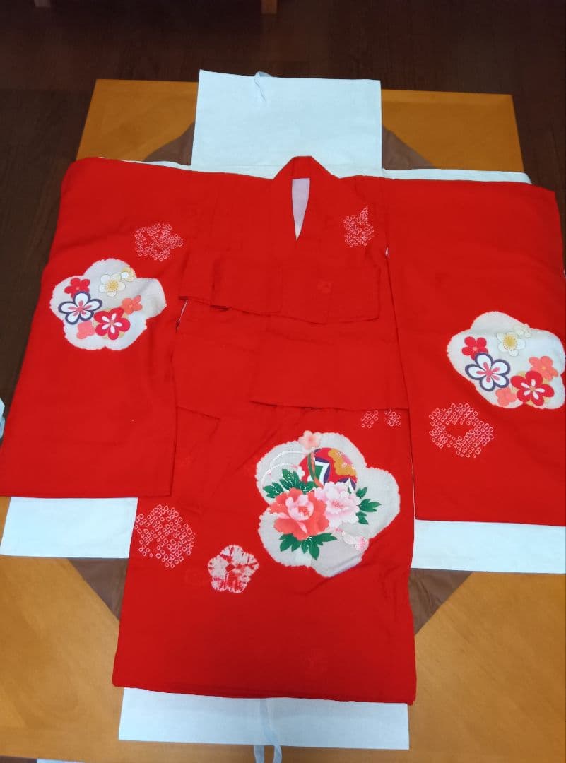 七五三 ３歳 赤被布着