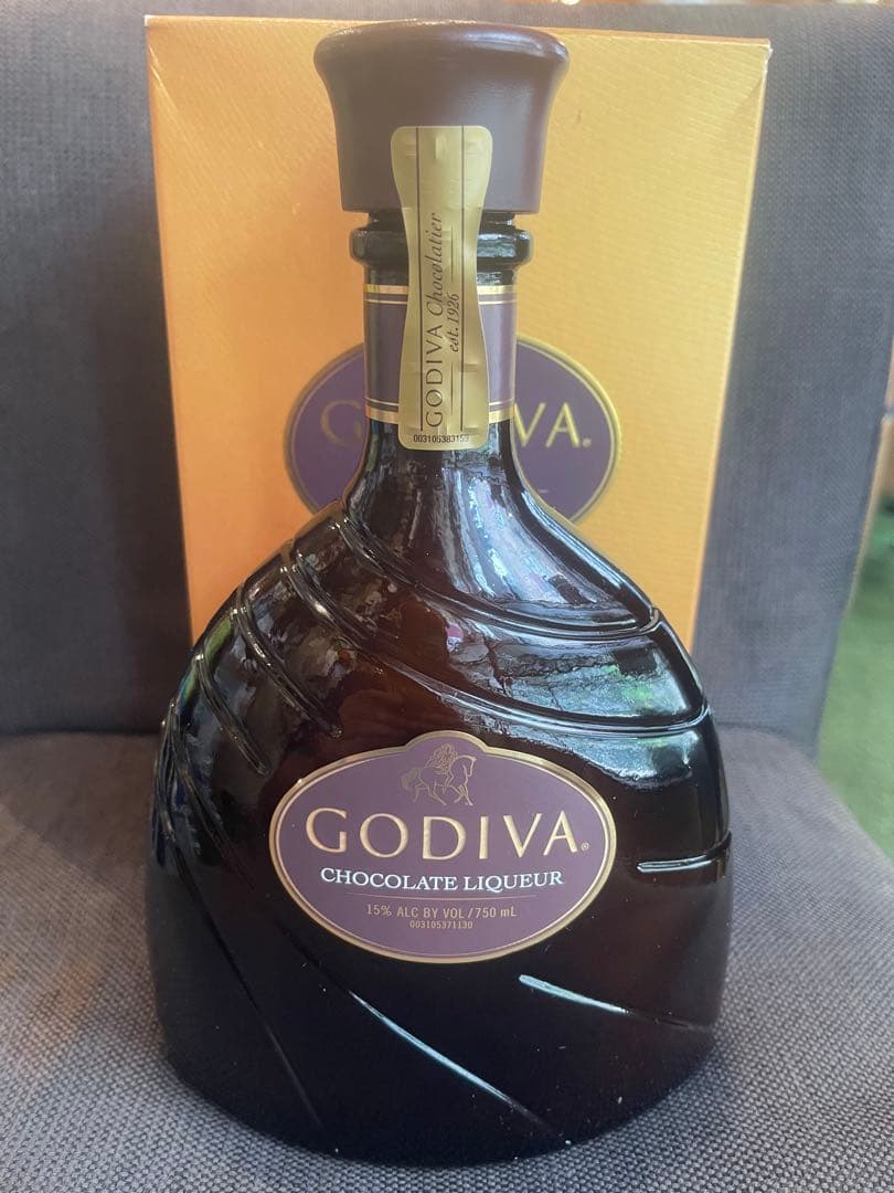 GODIVA チョコレートリキュール ギフトボックス入り750ml 箱に傷あり