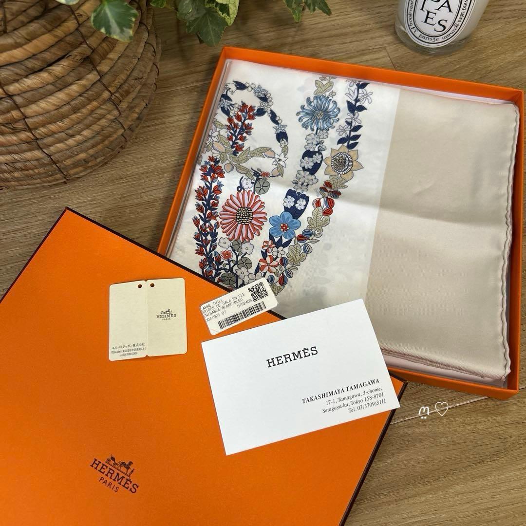 HERMESエルメス　カレ90　ブリッドドゥガラアンフルール　シルクスカーフ花柄