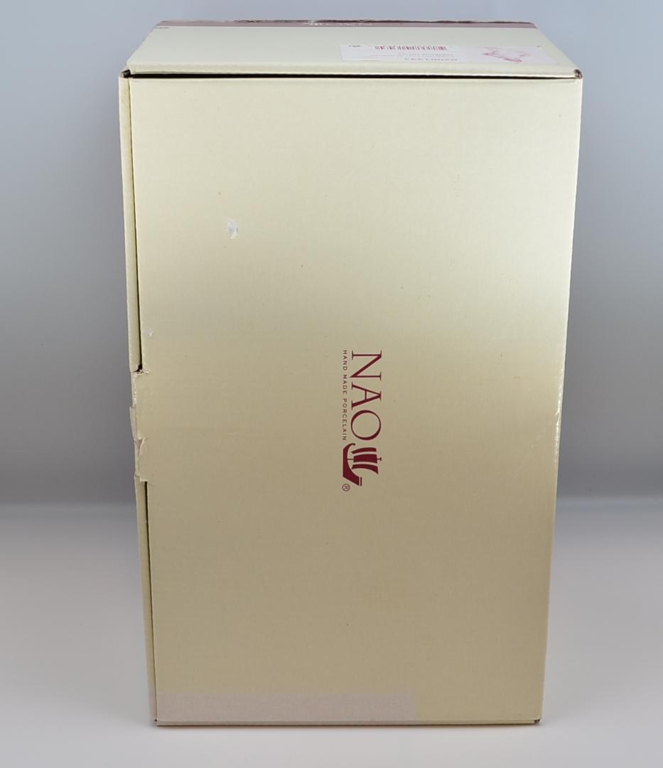 空中散歩　＃1343　★NAO・リヤドロ　スペイン　ポーセリン　箱付き　絶版