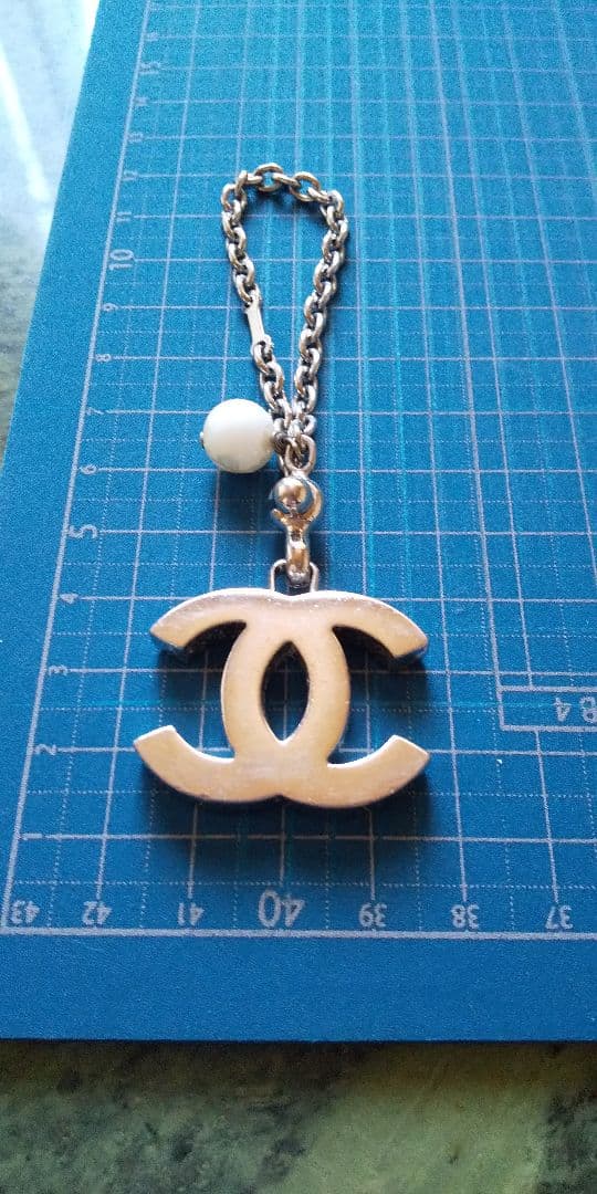 こうです！シャネル　キーホルダー