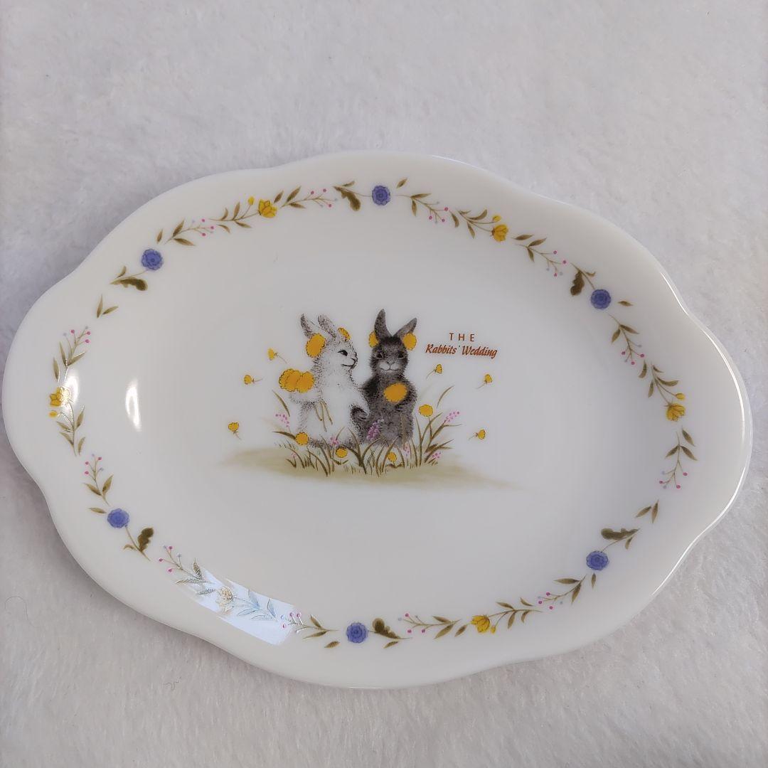 しろいうさぎとくろいうさぎ（白いウサギと黒いウサギ）のお皿5枚セット