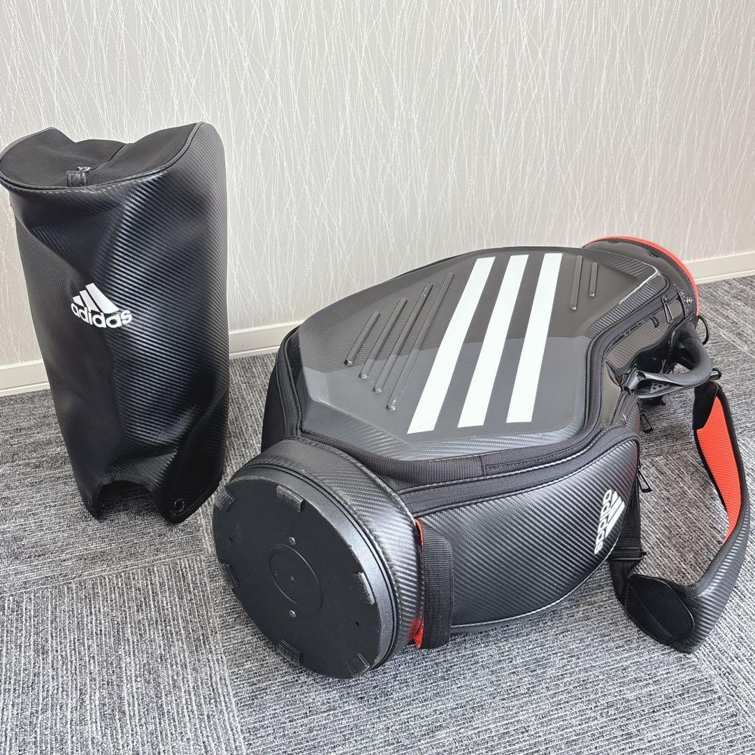 アディダス 迫力の9.5型 合成革製キャディバッグ