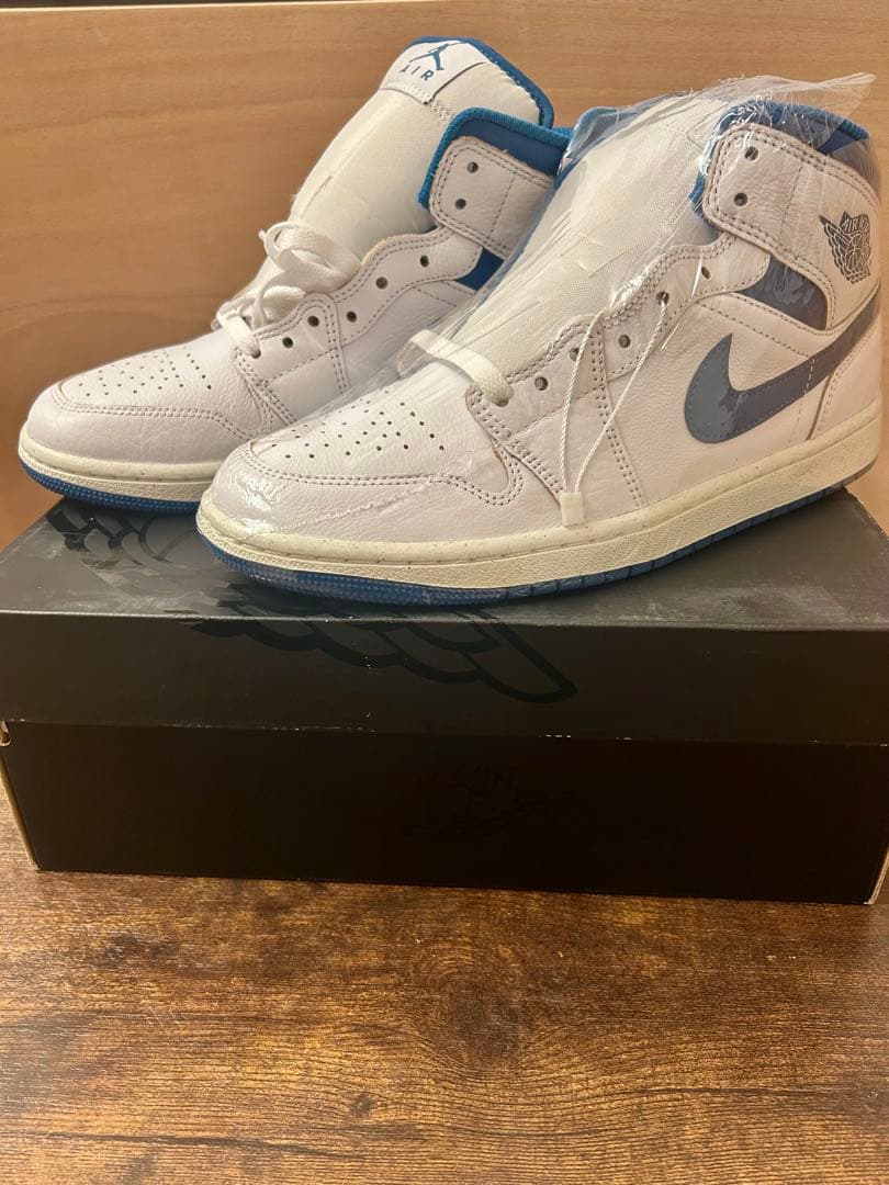 靴 AIR JORDAN 1 MID SE 26cm