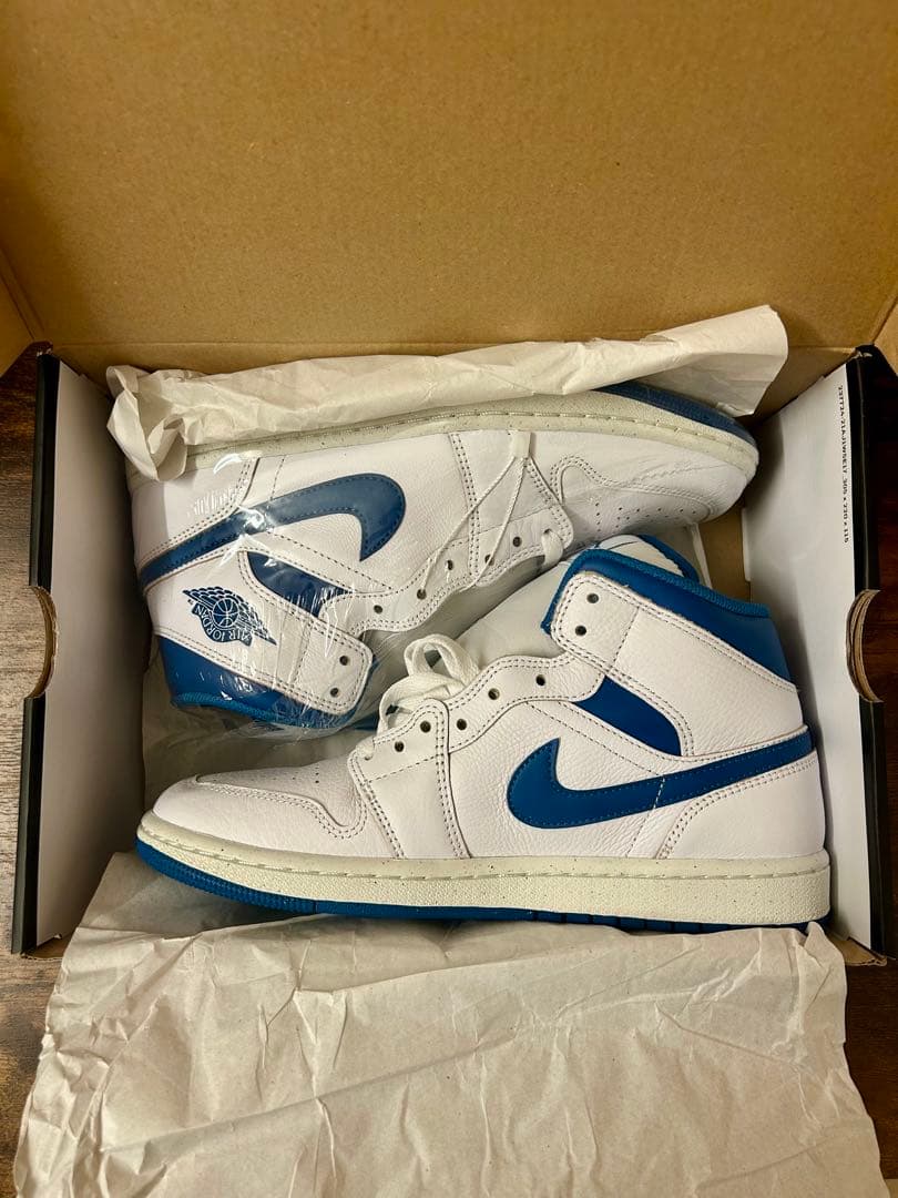 靴 AIR JORDAN 1 MID SE 26cm