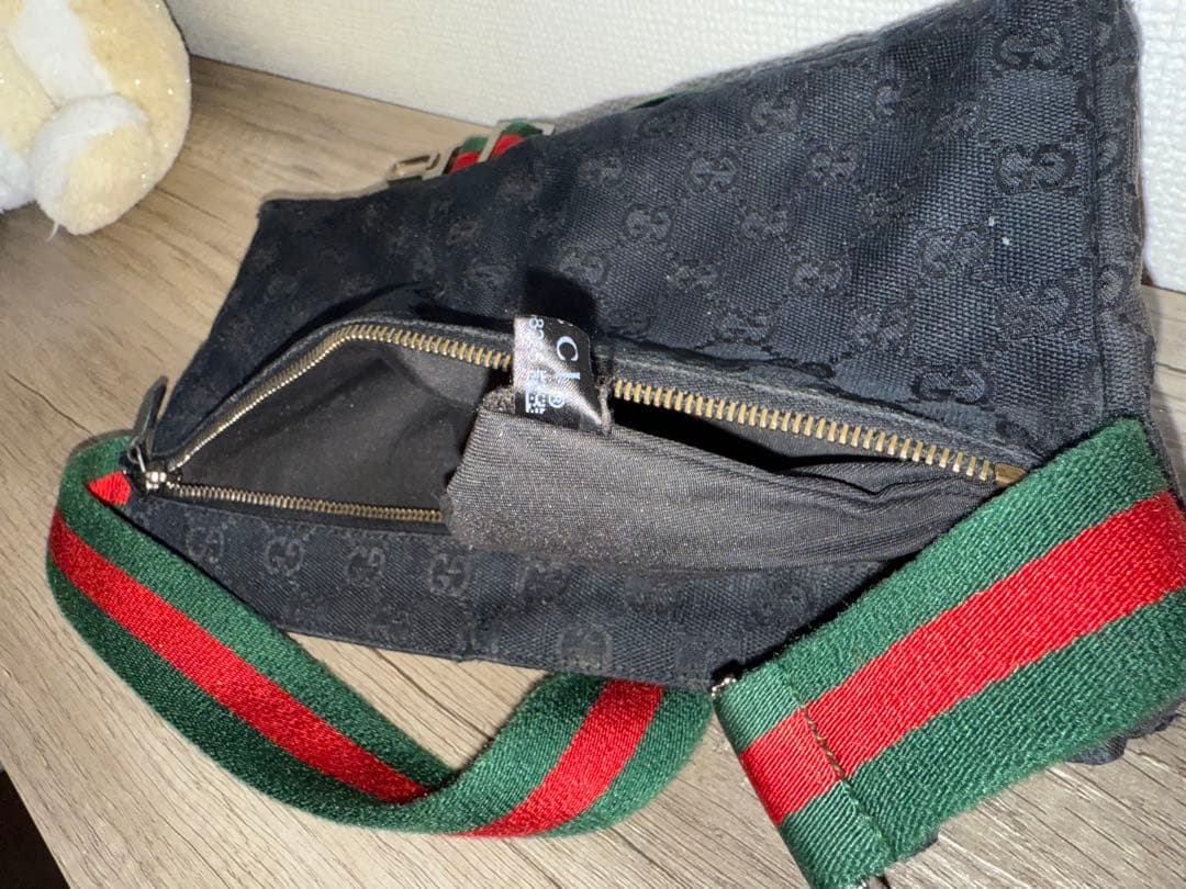 Gucci ボディバッグ ブラック