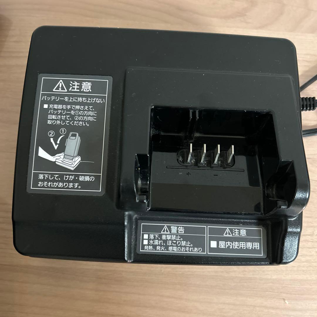 パナソニック電動自転車　充電器　NKJ073Z