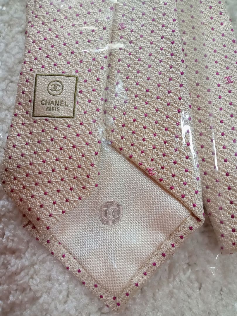 CHANEL ベージュ ドット柄 シルクネクタイ