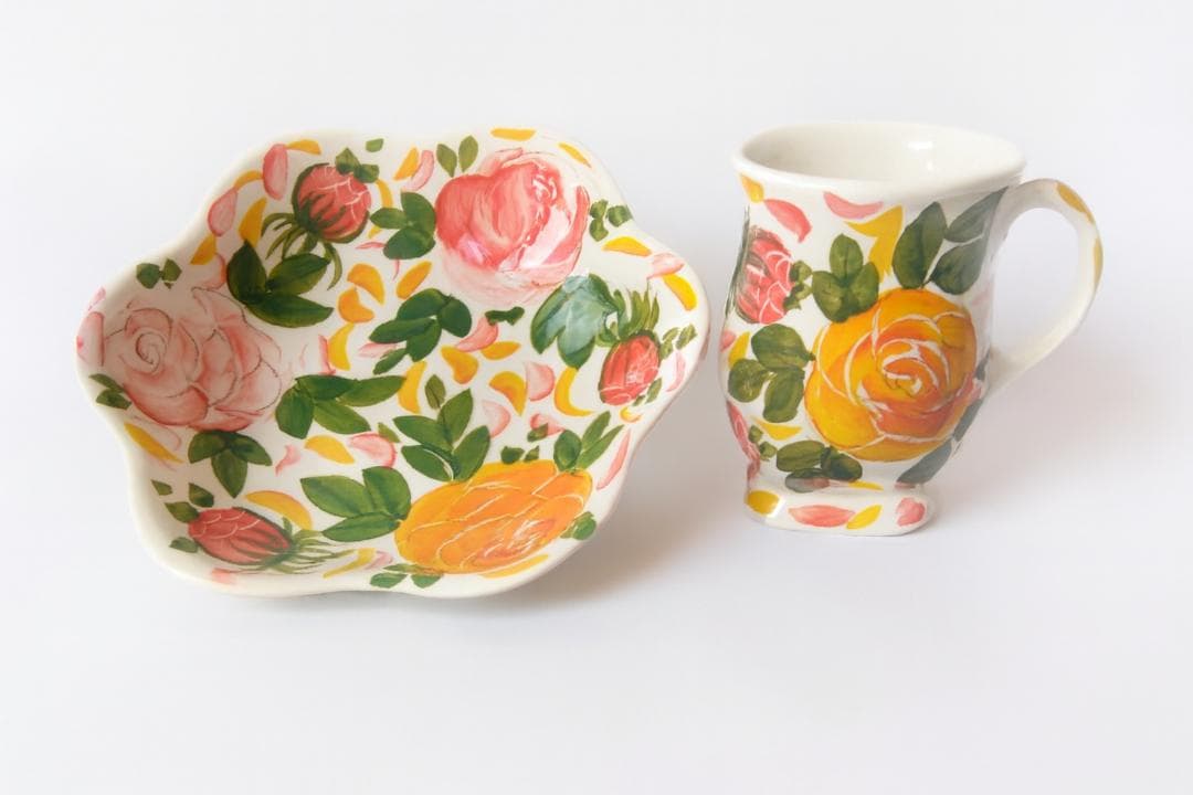 ポーリッシュポタリーポーランド食器◆花びら型ボウルφ20cmミレナ社花柄