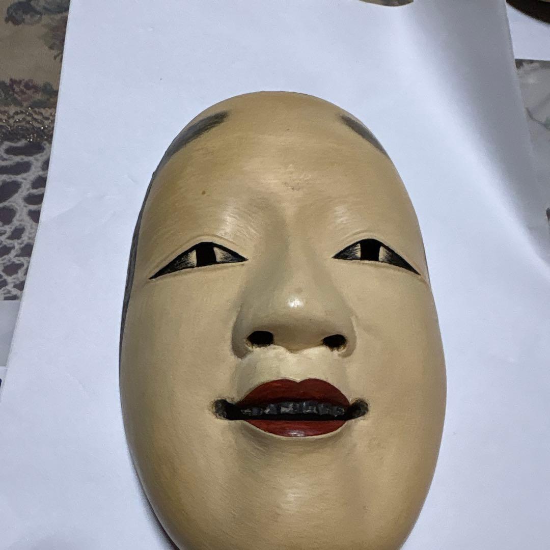 伝統的な能面 木製マスク