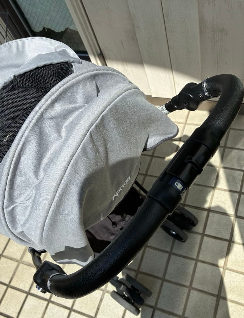 美品★Aprica★ベビーカー★ラクーナビッテクッション★グレー 無地★取説あり