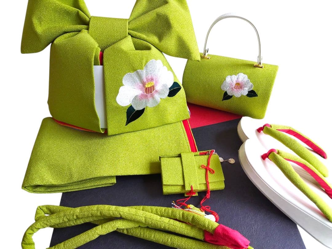 専用です☆上級品☆抹茶　縮緬　刺繍　作り帯と筥迫セット