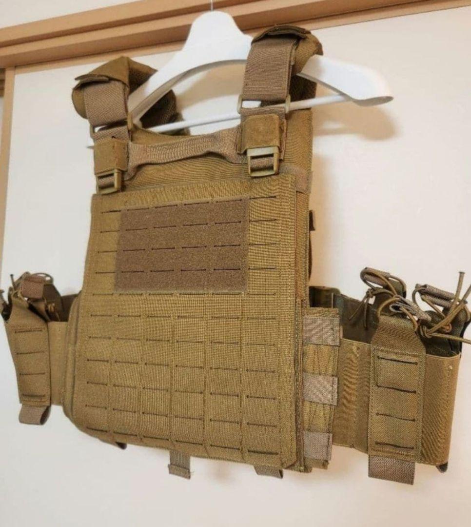 プレートキャリア、 MOELLシステム、 CB(コヨーテブラウン)、プレキャリ