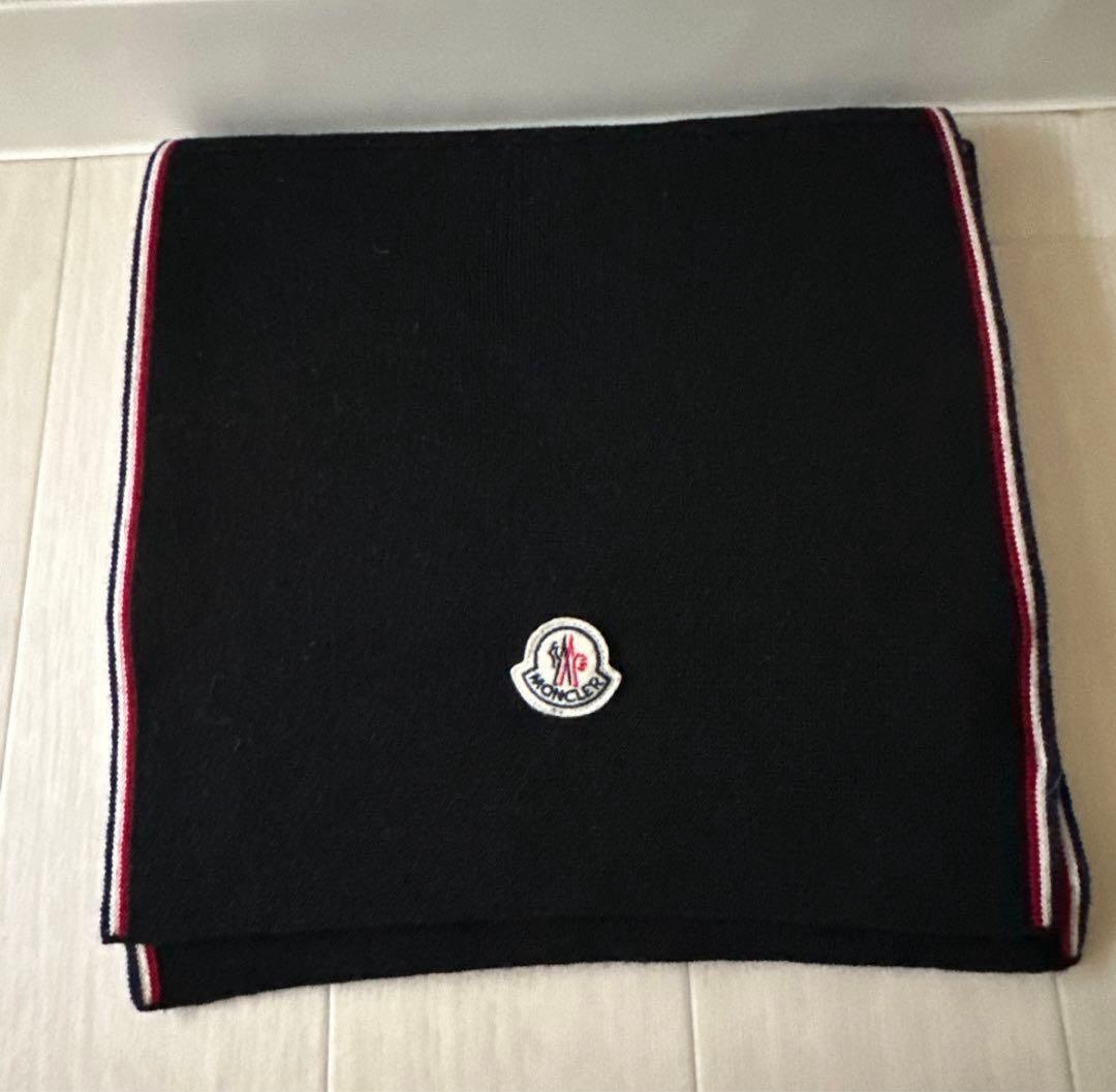 MONCLER マフラー 黒　美品