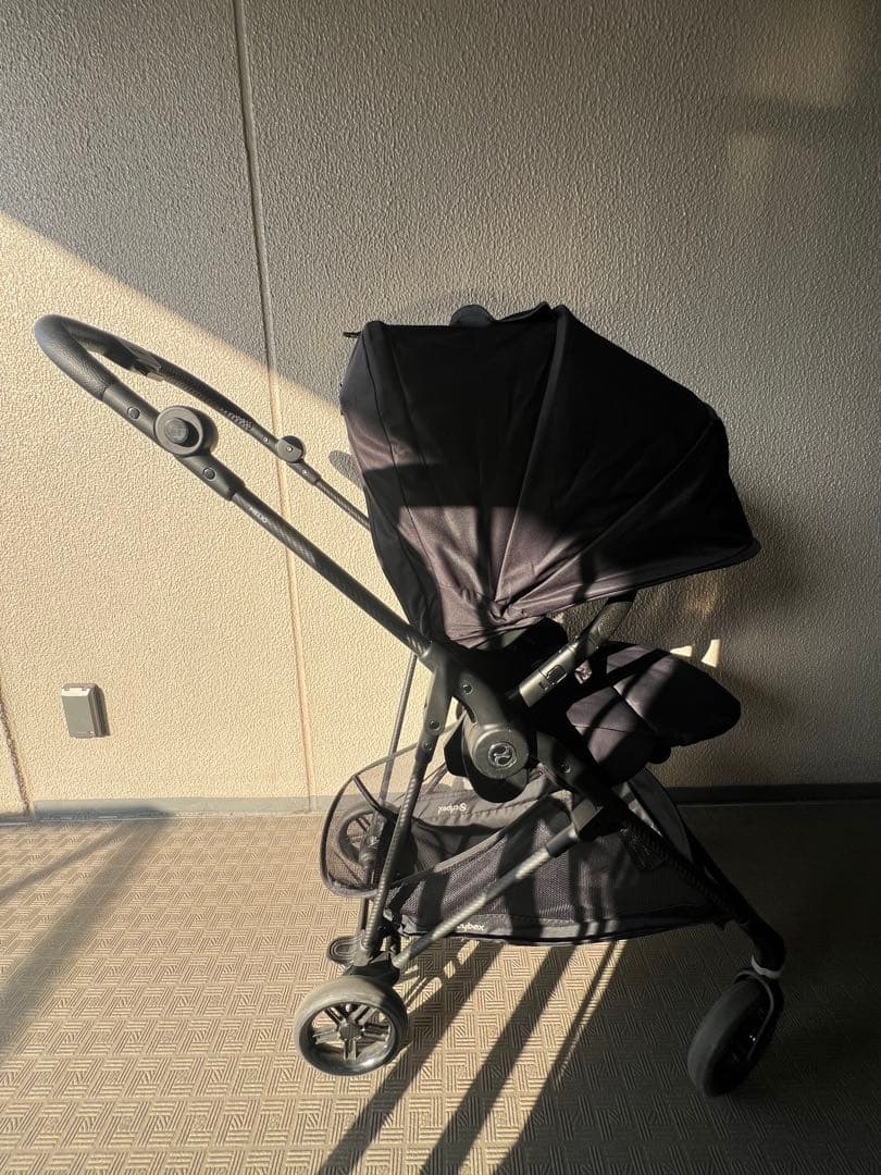 ベビーカー　メリオカーボン　ブラック