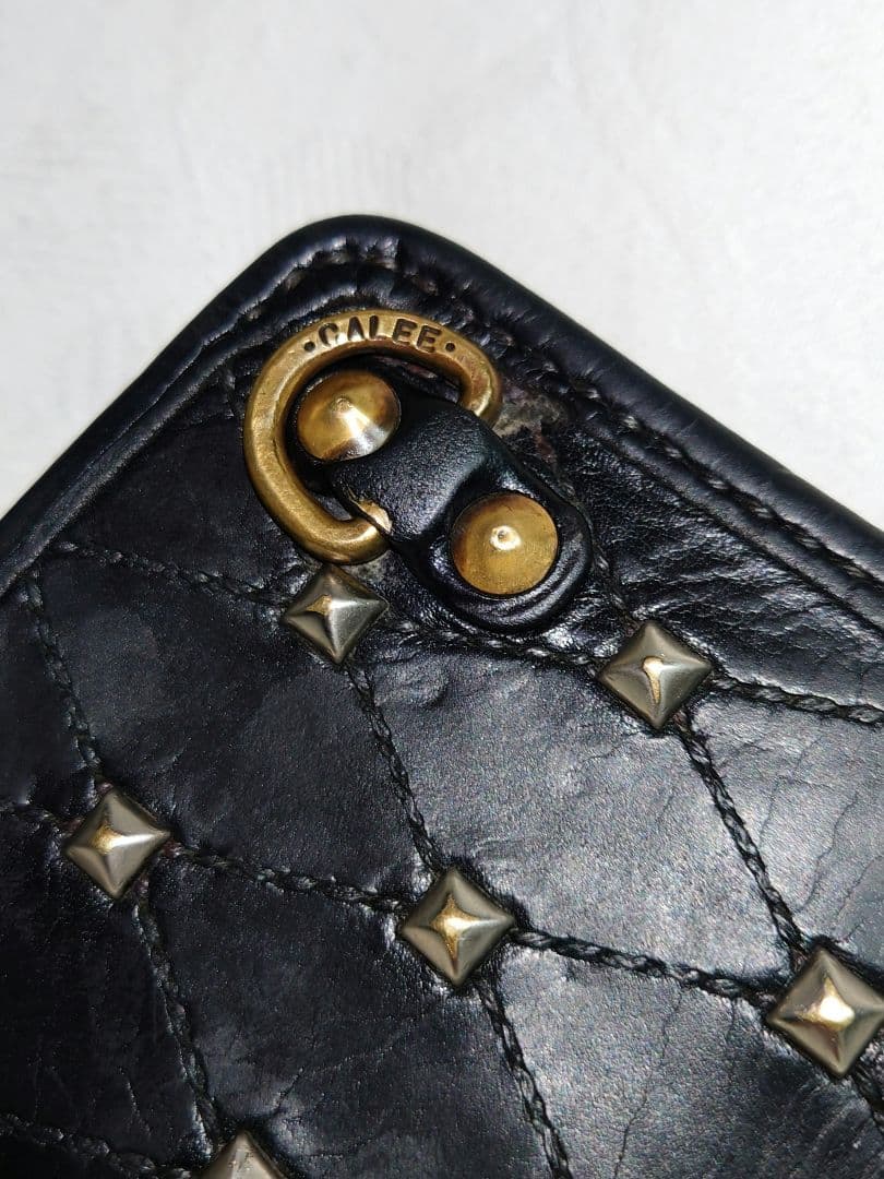 CALEE 2つ折り財布 スタッズ ダイヤモンドステッチ