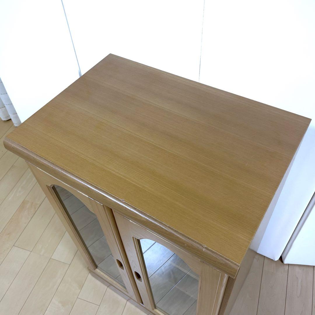 北欧ガラスキャビネット　木製　木研株式会社　コンパクト　可動棚3枚　食器棚