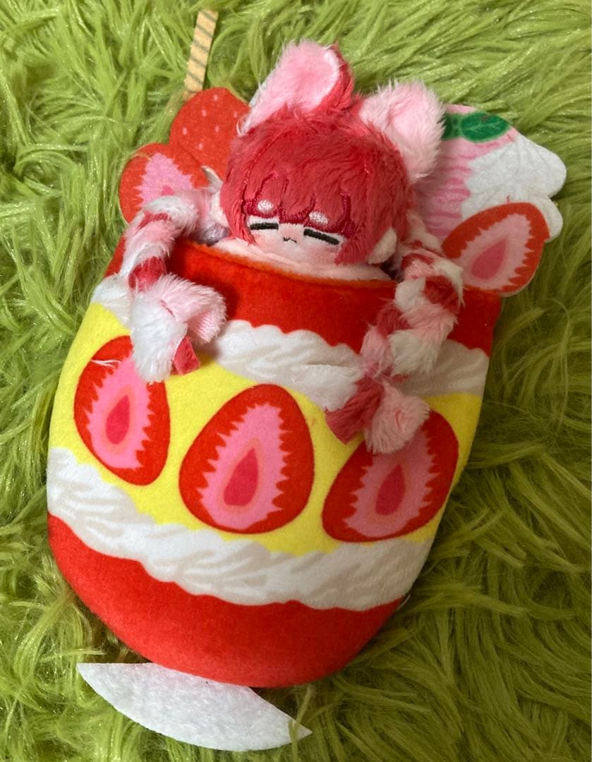 自作ぬいぐるみ・いちごパフェの女の子