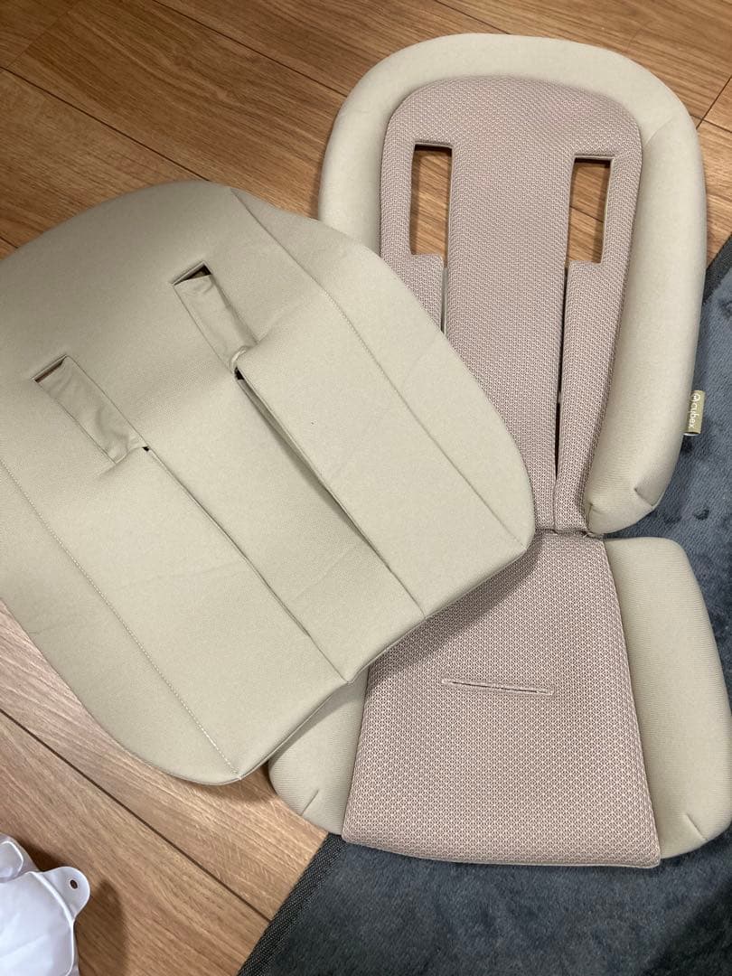 2023 サイベックス メリオカーボン カップホルダー付 ベージュ