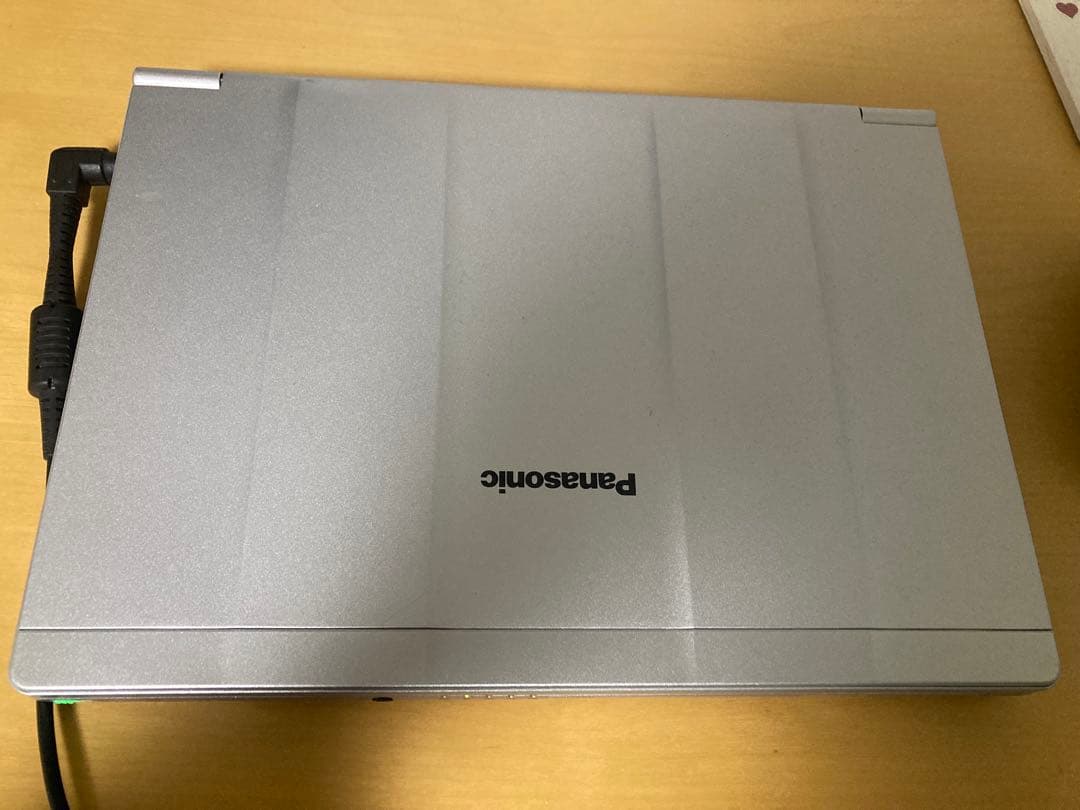 Panasonic / ノートPC / ノートパソコン / シルバー 軽量