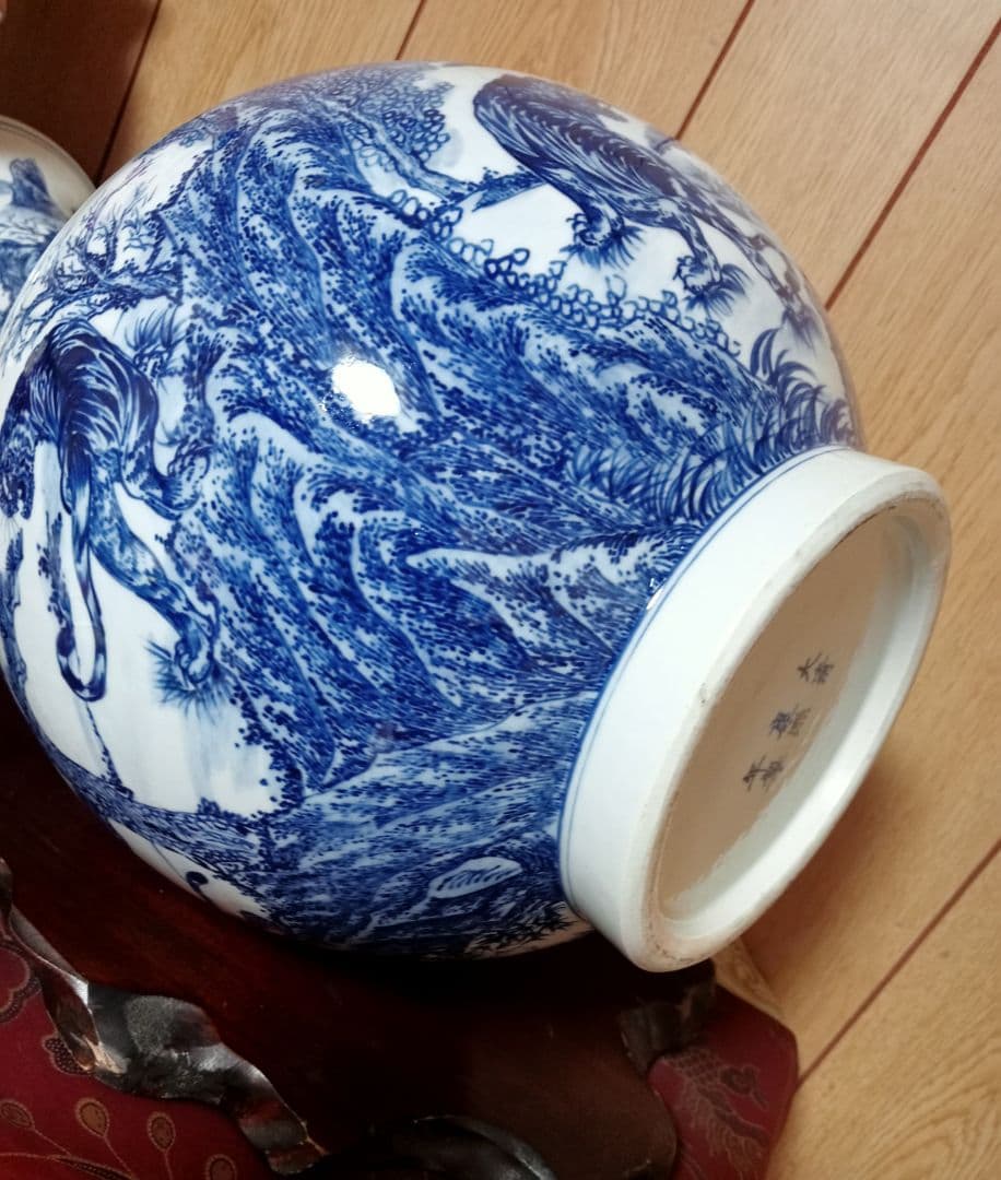 大清康熙年製在銘　四君子(蘭・竹・菊・梅)と5匹の虎　中国陶器花瓶壺