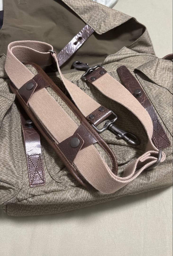 新品 ソルト＆ペッパースリングバッグ 10L