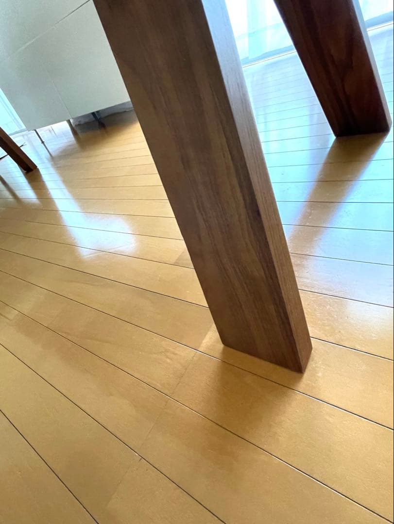 シギヤマ 180cm ロゼッタダイニングテーブル　ウォールナット脚