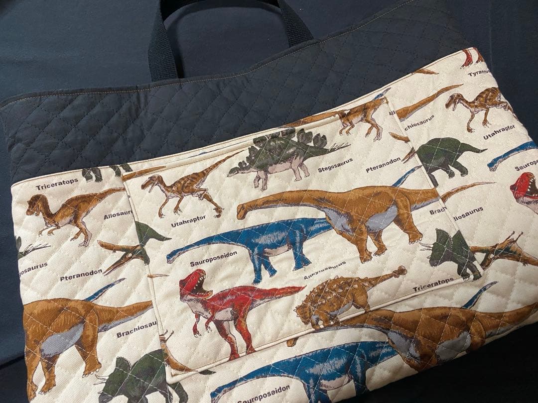 めんた様　恐竜茶色×黒　キルティング　レッスンバッグシューズケース