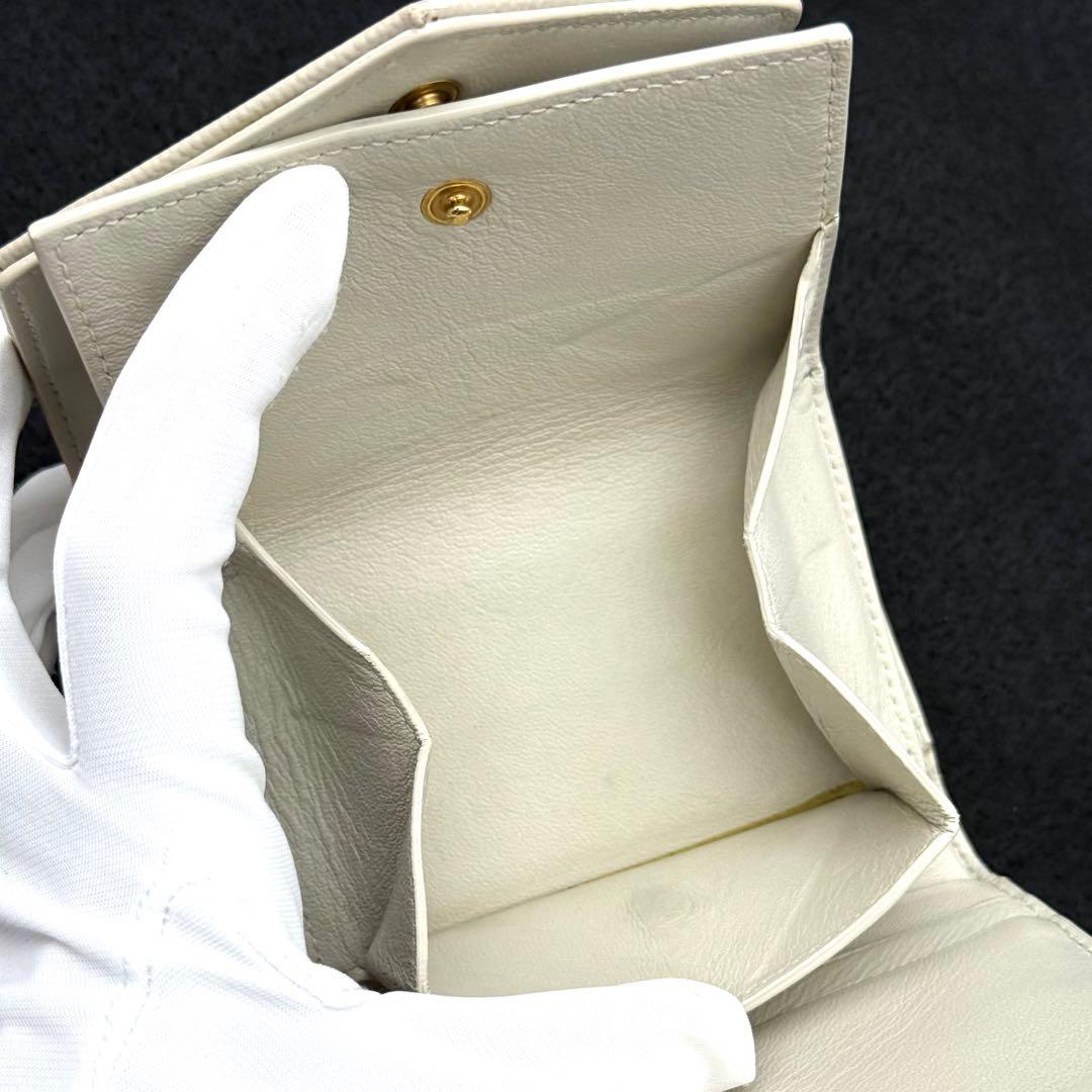 サンローラン YSL カサンドラ マルチフォールド ホワイト コンパクト　P31