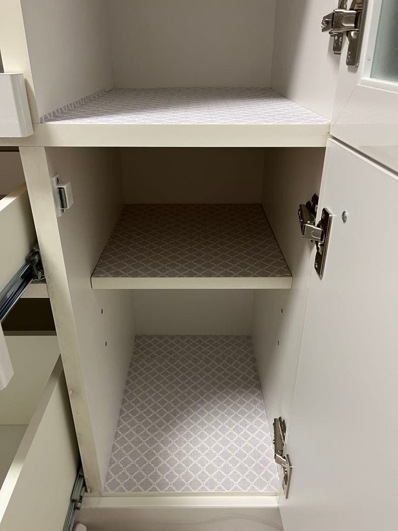 食器棚　1月18日まで出品