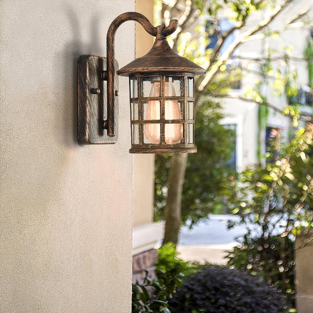 クラシックなレトロスタイルのウォールランプ