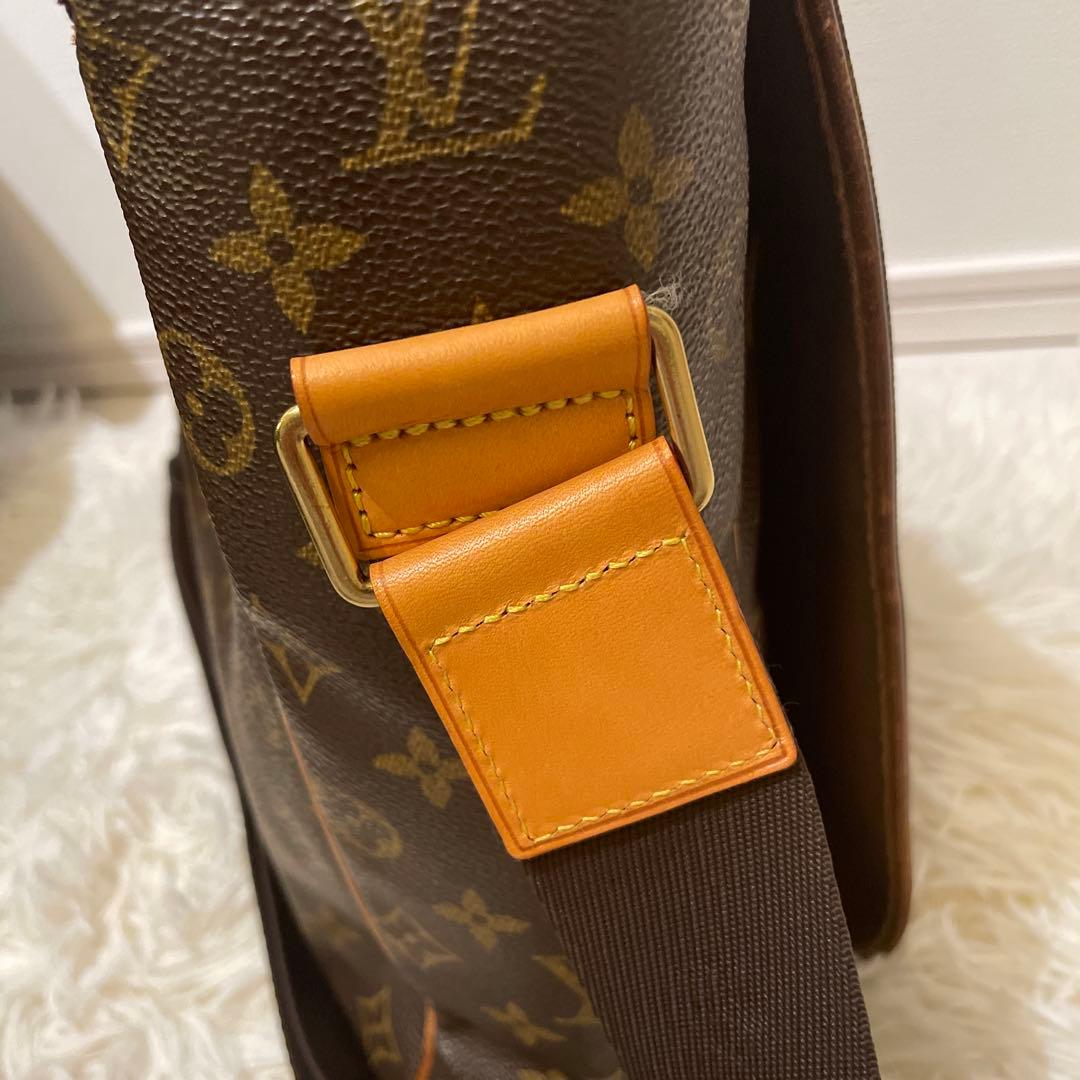 Louis Vuitton モノグラム メッセンジャーバッグ