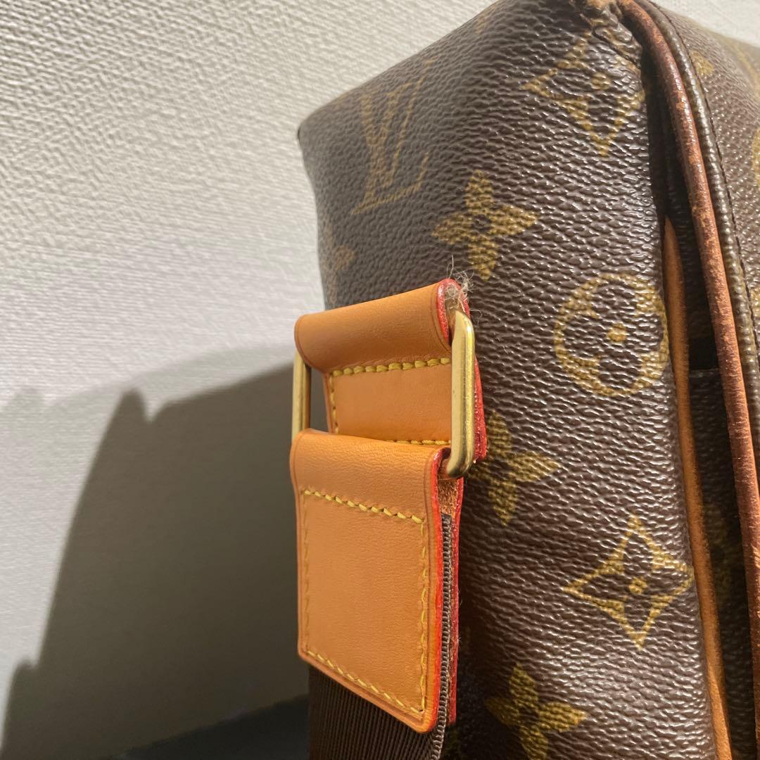 Louis Vuitton モノグラム メッセンジャーバッグ