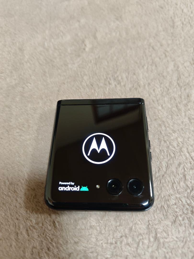 Motorola 折りたたみ式スマートフォン 本体