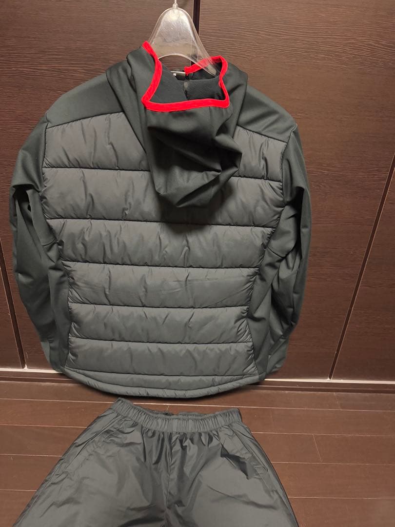 モレリア　ウォーマー上下セット　美品　サイズM