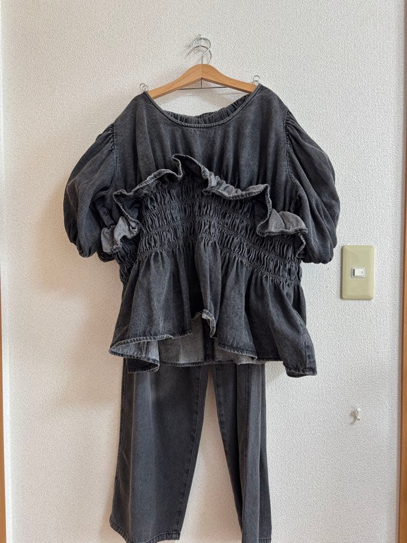 ダークグレー デニム トップスとワイドパンツ セット