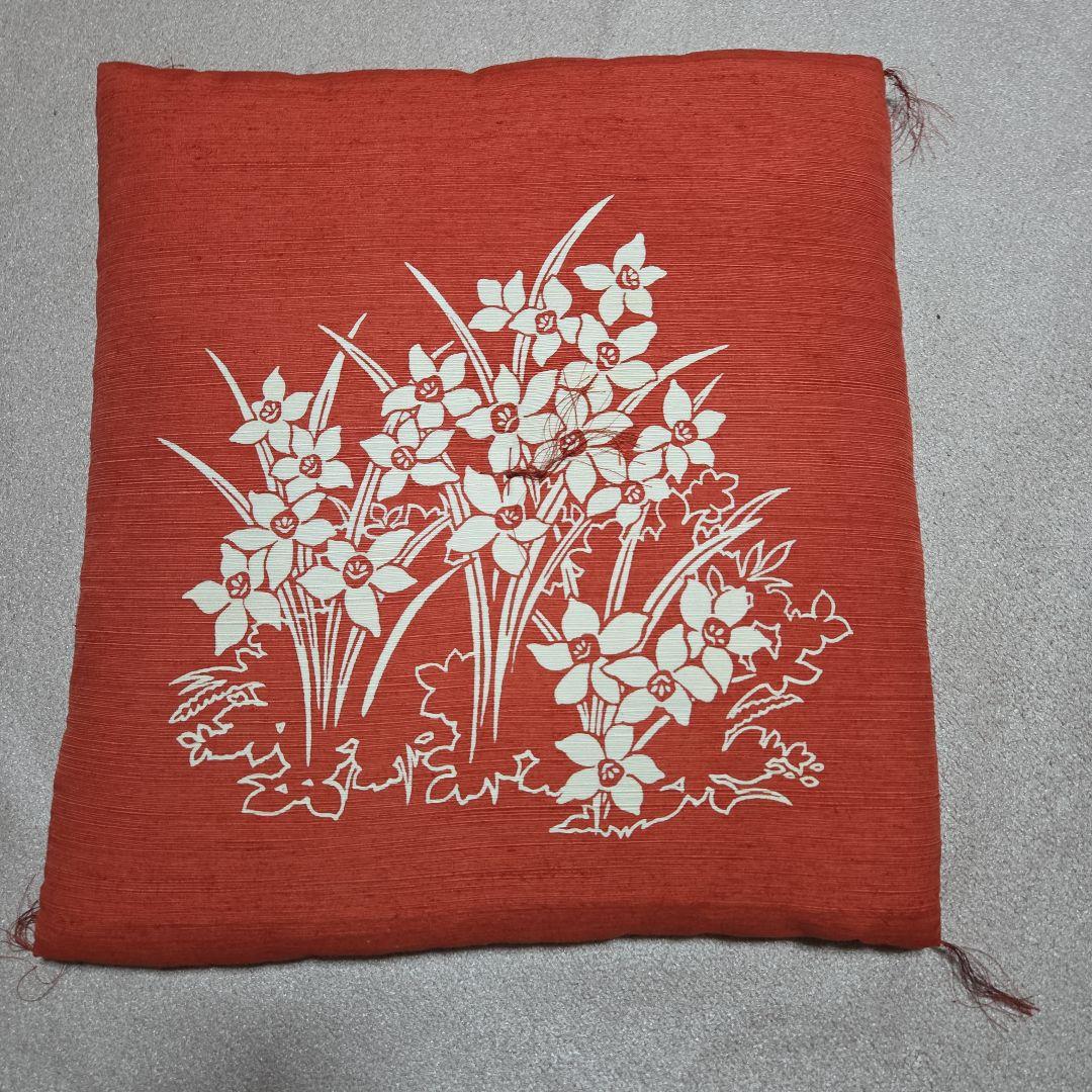 花柄刺繍の座布団 約60cm x 57cm　１0セット