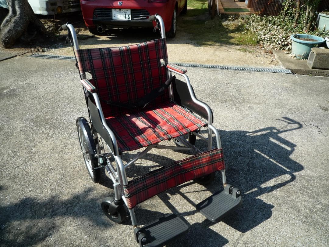 介助用車椅子 　幅広座面50cm　 希少品　 (送料無料)