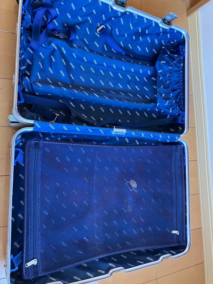 RIMOWA スーツケース　アルミ製　大型