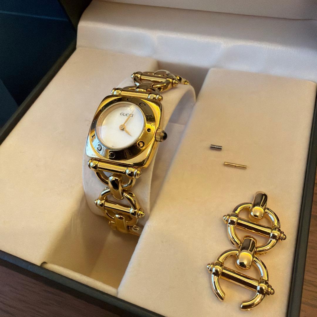 GUCCI 稼動品 6400L クォーツ腕時計 シェル文字盤 ゴールド