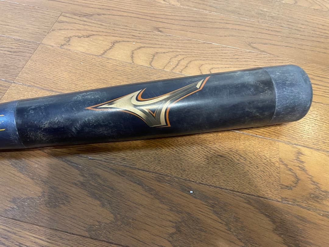 【値下】ミズノ　ビヨンドマックスレガシー少年軟式用バット78cm（専用ケース付）