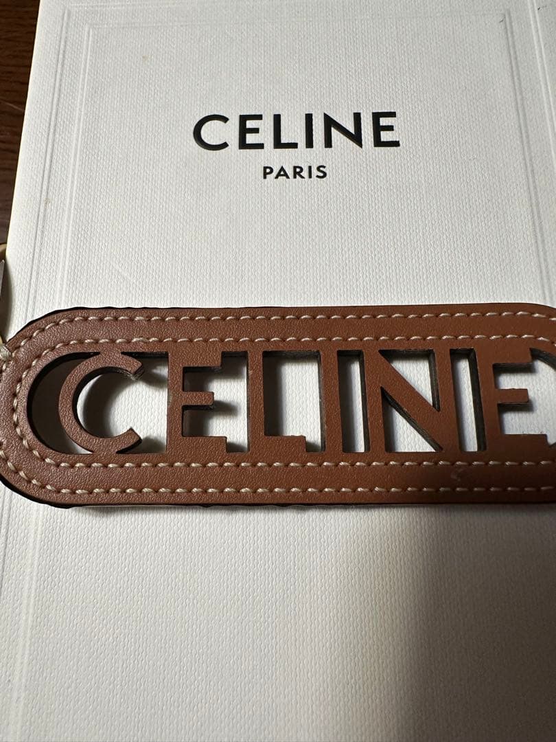 CELINE ブラウンレザー キーホルダー