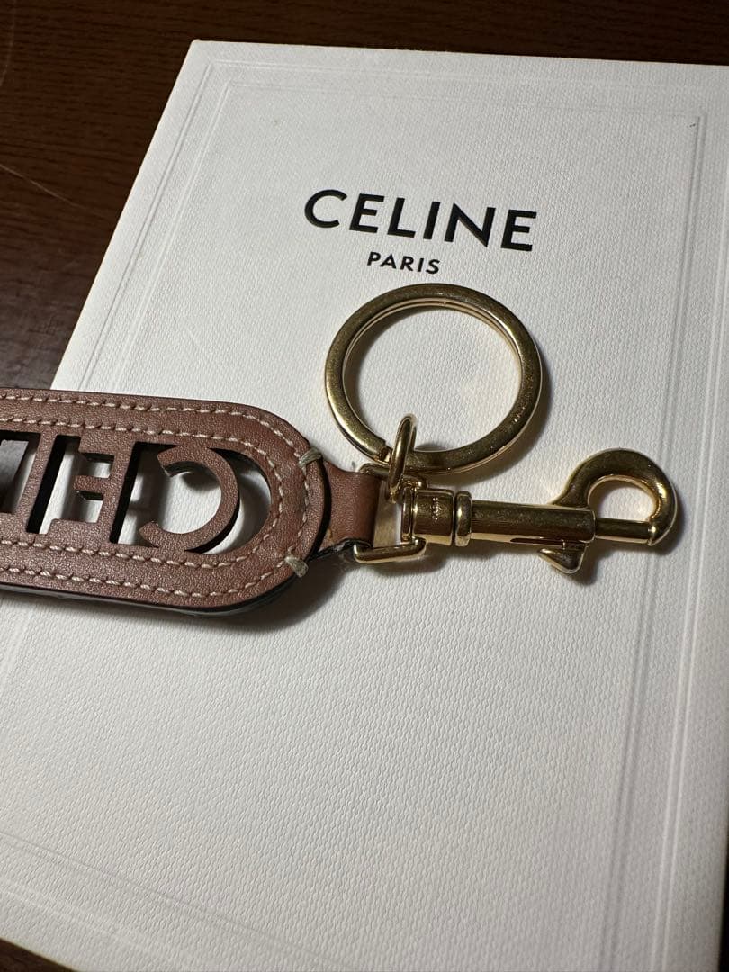 CELINE ブラウンレザー キーホルダー