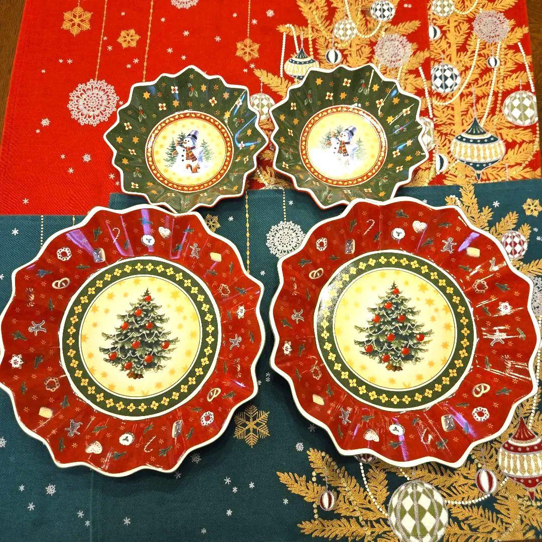 ビレロイ&ボッホ　クリスマスデザイン 皿 4枚セット　ランチョンマット4枚付き