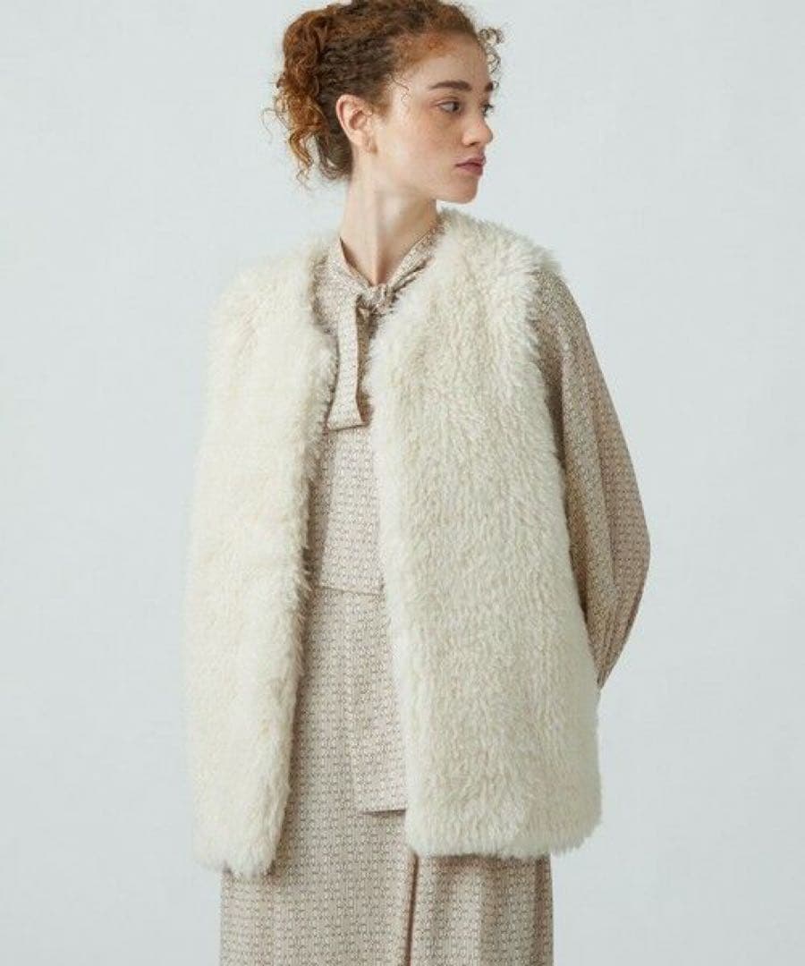 【美品】TOMORROWLAND Ballsey プードルファークルーネックジレ