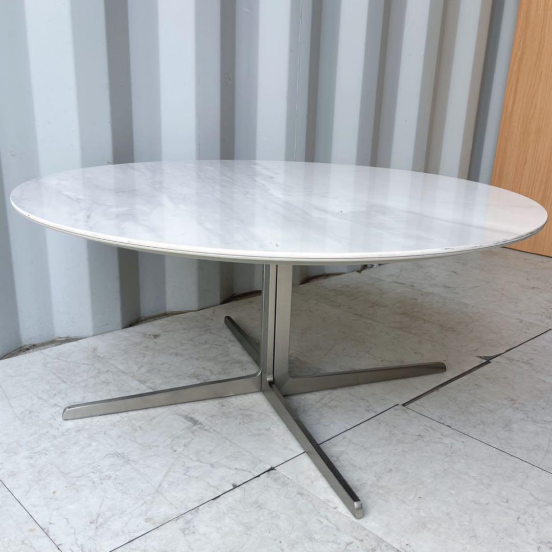取付無料！ボーコンセプト セビリア 大理石風ホワイト天板円形コーヒーテーブル✨