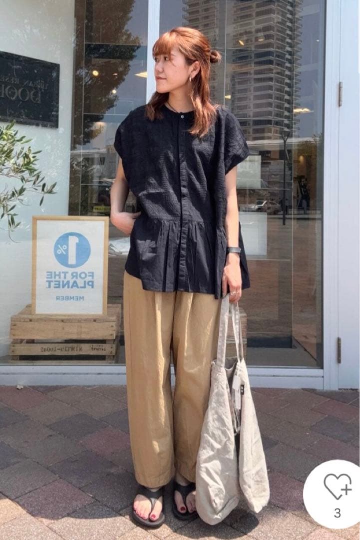 新品タグ付き　かぐれ　フロント刺繍フレンチブラウス　NAVY